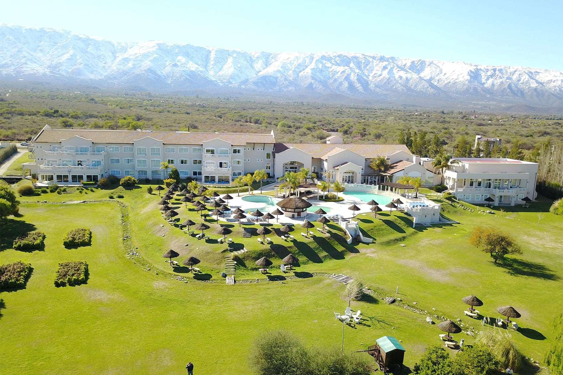 Howard Johnson Resort Spa & Convention Center Merlo Dış mekan fotoğraf