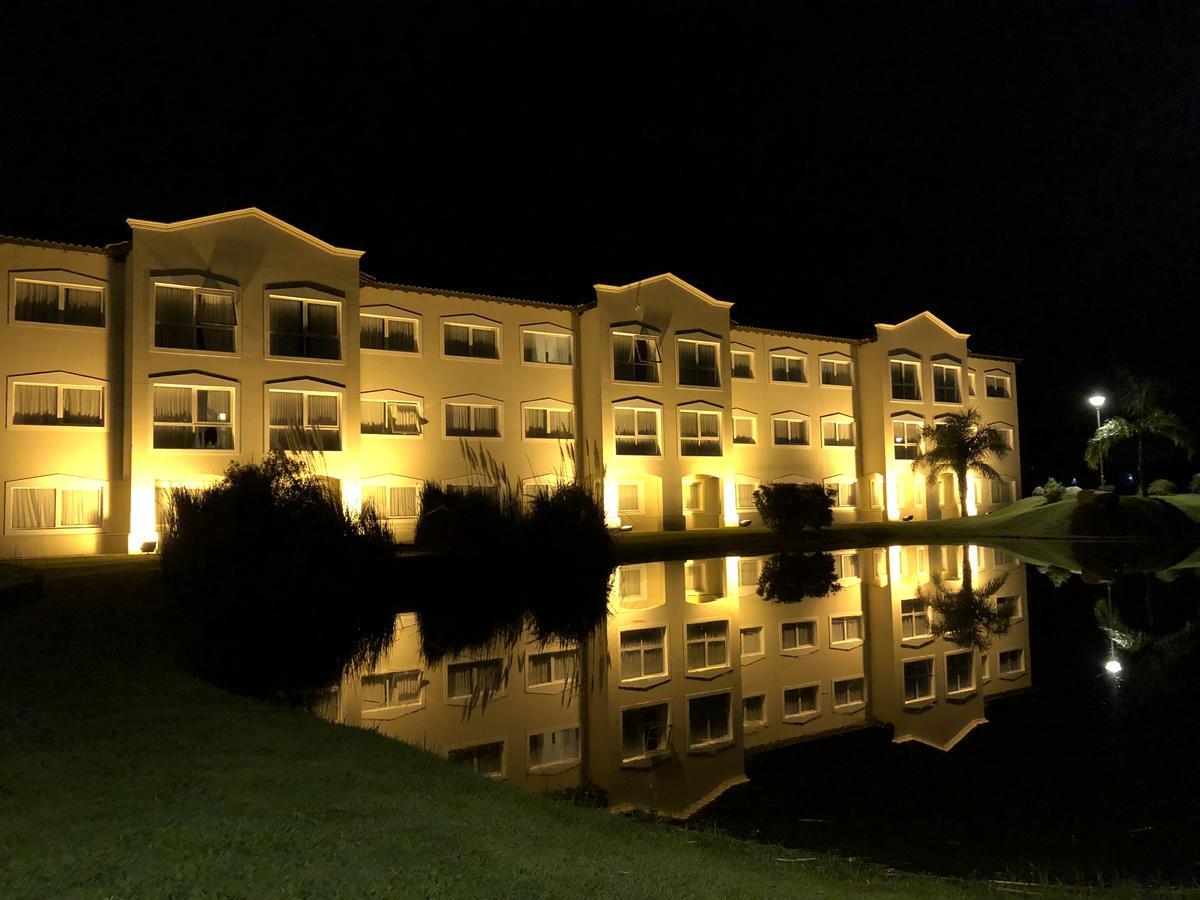 Howard Johnson Resort Spa & Convention Center Merlo Dış mekan fotoğraf